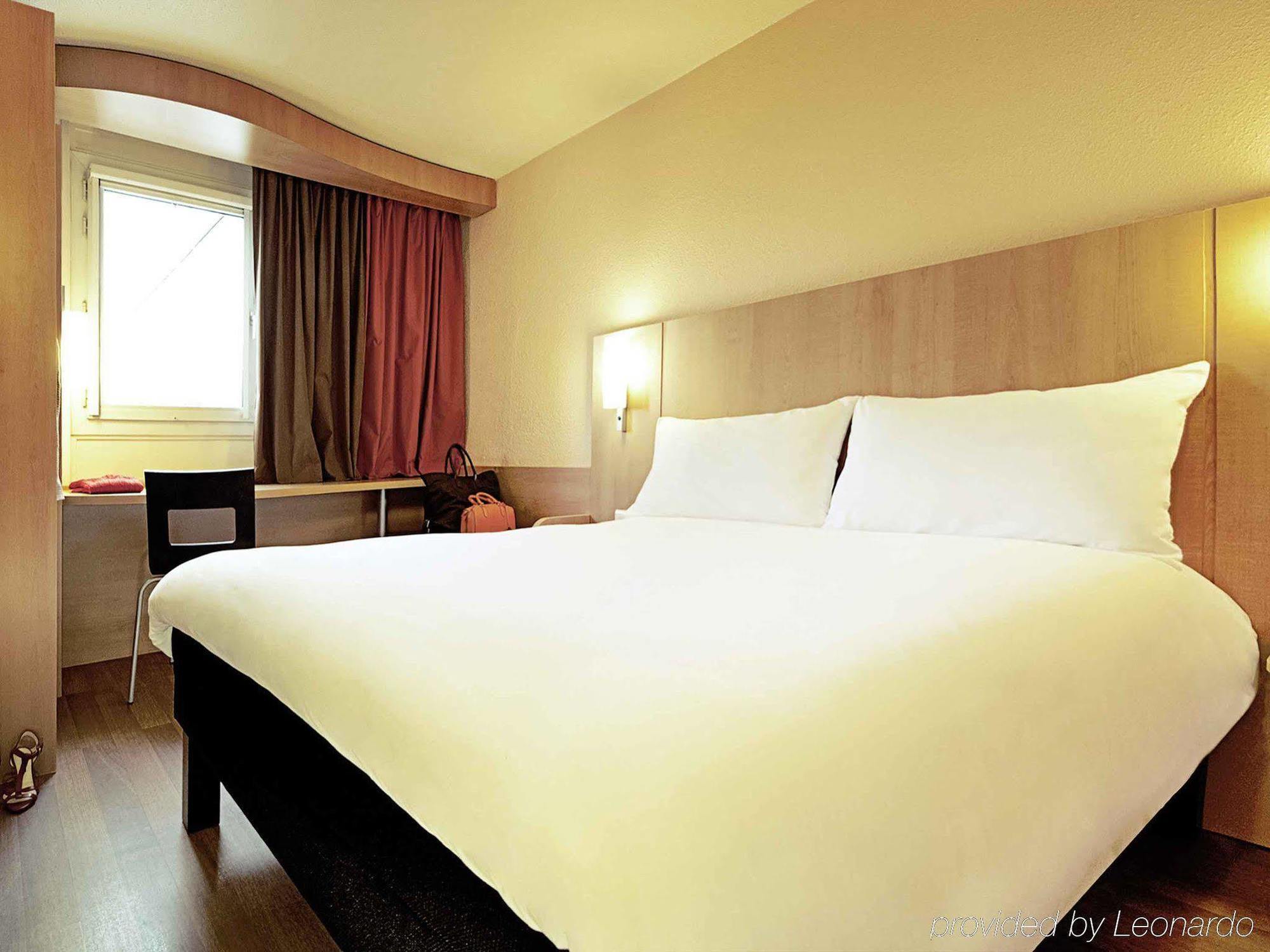 แคมปานิล เซนต์ นาแซร์ ทริจแนก Hotel ทรินญาค ภายนอก รูปภาพ